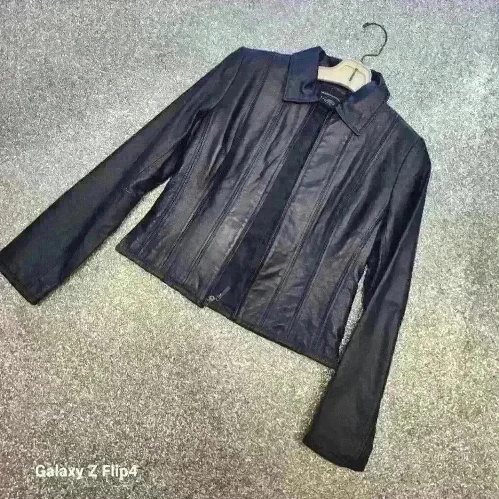 MODA leather bomber jacket